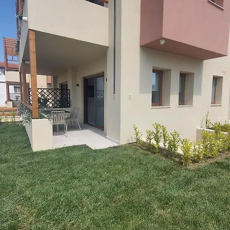 Kynara Elegant Living מלון דירות 4*