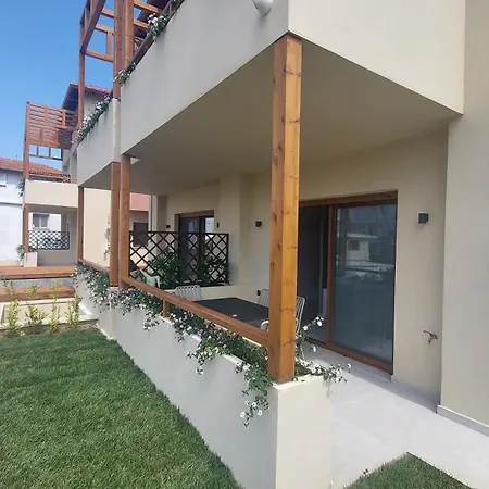 Kynara Elegant Living מלון דירות לריסוס